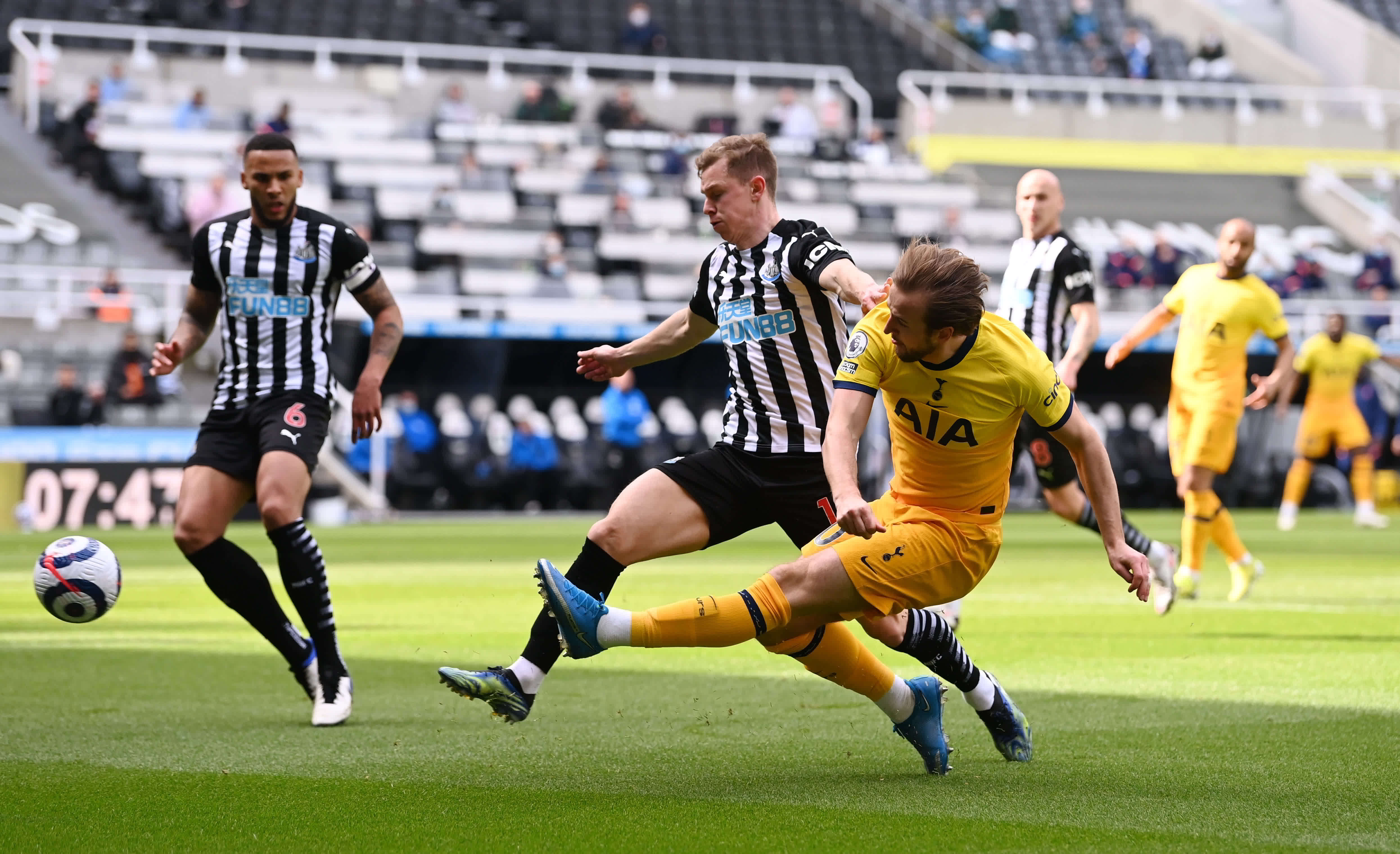 于AC米兰 于AC米兰