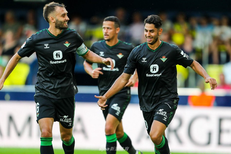 让回球多去 让回球多去